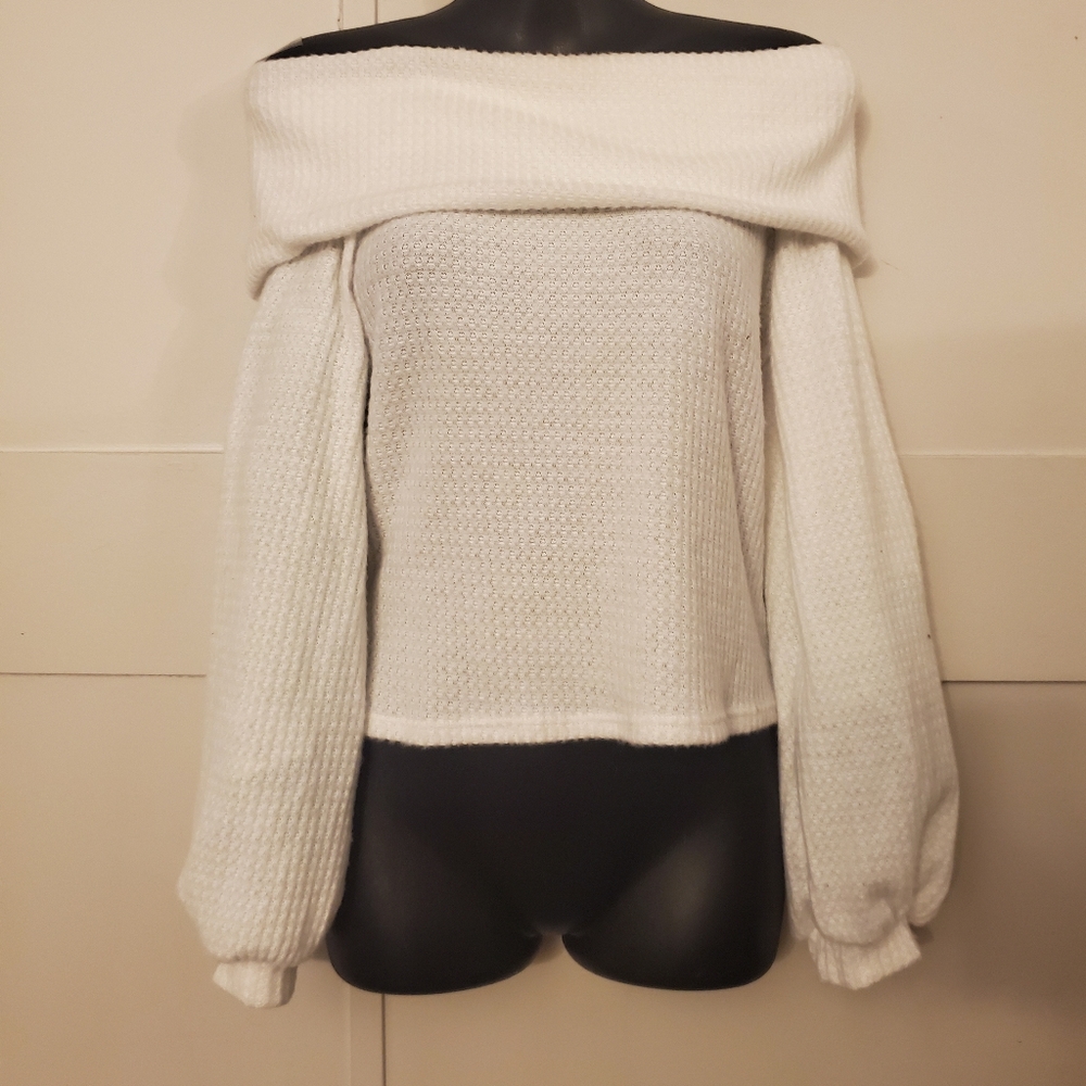 White Off shoulder knit top